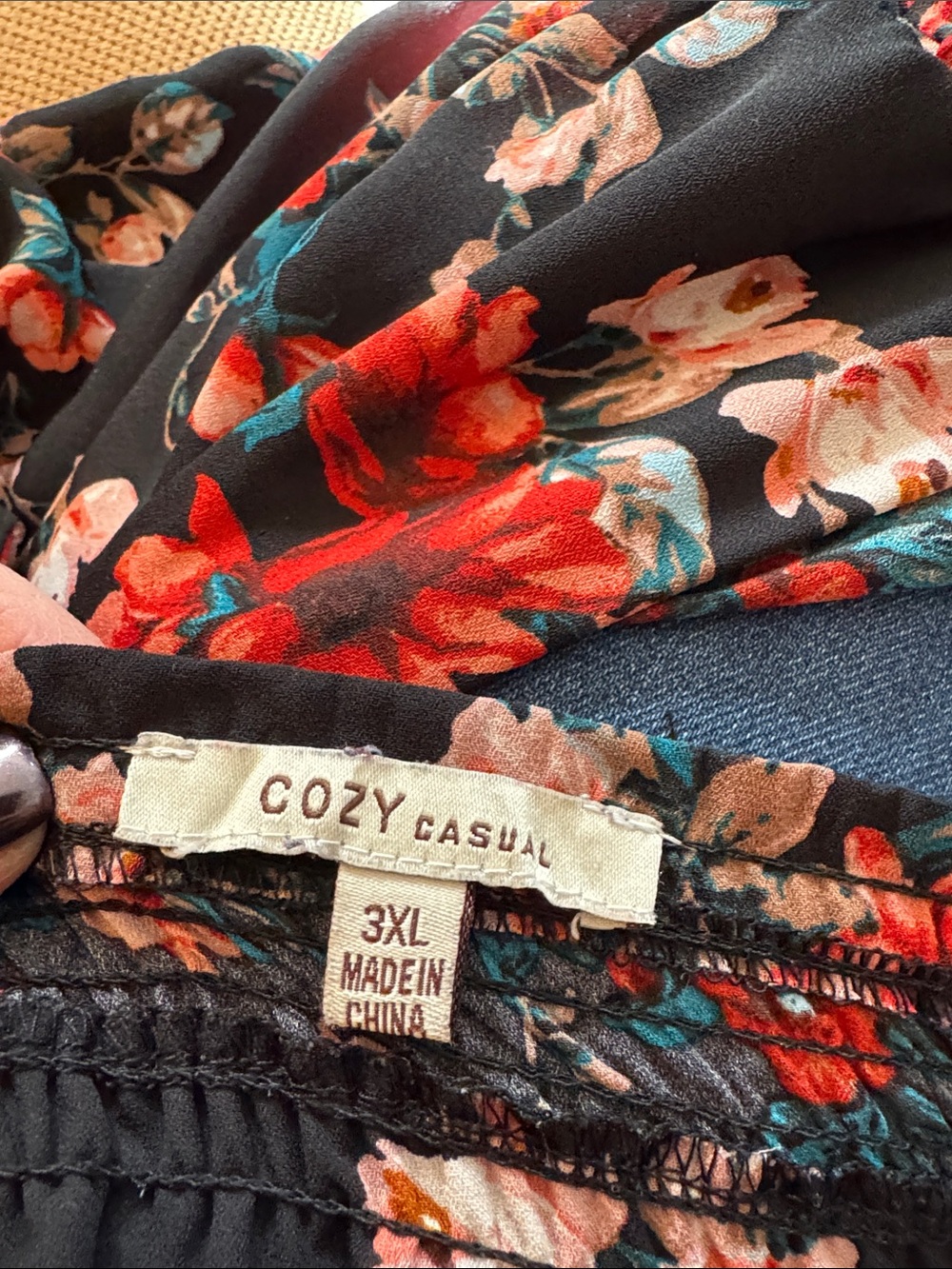 Cozy Casual Floral Sleeveless Black Dress with Red & Pink Blooms - Picture 3 of 3